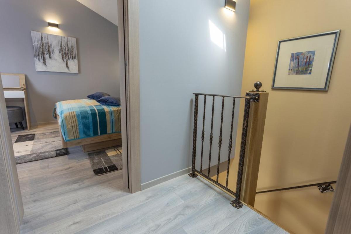 Villa Vita In Porec - Haus Fuer 6-8 Personen Kastelir Exterior photo