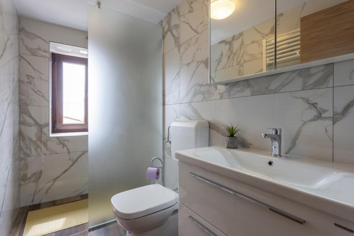 Villa Vita In Porec - Haus Fuer 6-8 Personen Kastelir Exterior photo